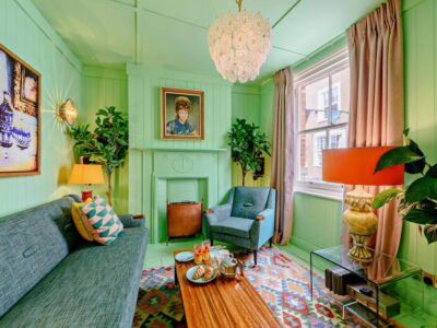 Hastings coastal apartment sleeps 6