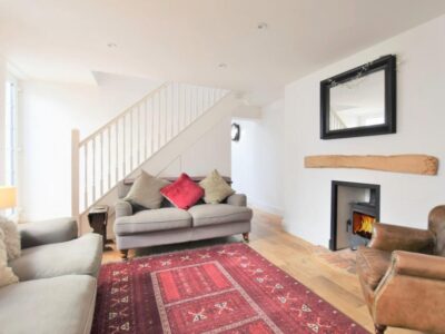 Sandgate seaside cottage sleeps 6