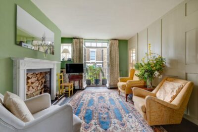 Deal luxury holiday home by the beach
