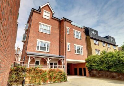 Broadstairs seaside apartment sleeps 8