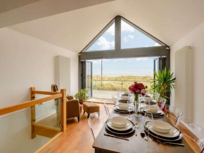 Greatstone pet friendly cottage sleeps 8