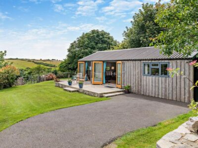 Swanage one bed chalet for couples
