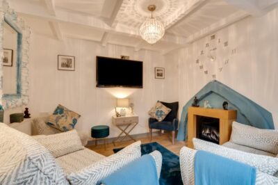 Delightful Robin Hood’s Bay cottage sleeps 4