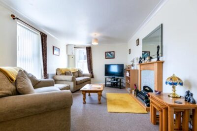 Saltburn coastal cottage sleeps 4