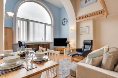 Whitby sea view apartment sleeps 4