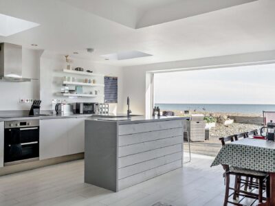 Beachside house with sea views and direct beach access