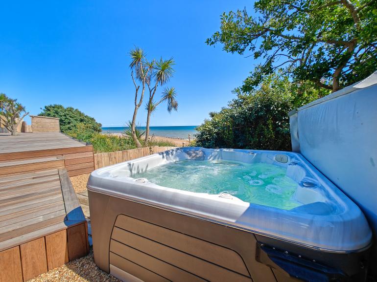 Luxury holiday home on the beachfront in Sussex that sleeps 12