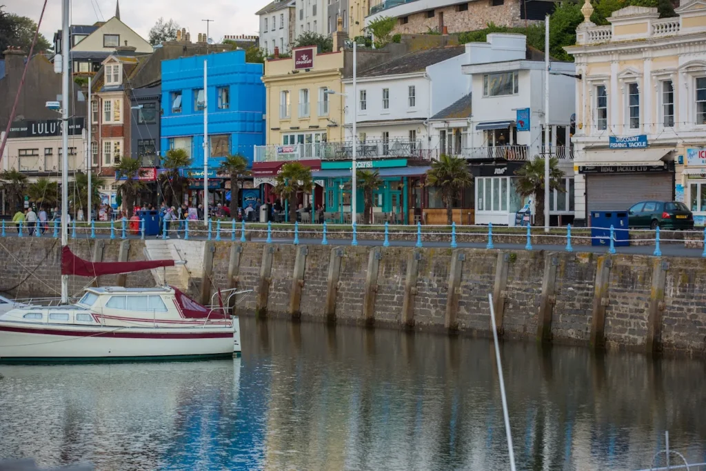 Rockfish restaurant overlooking the water in Torquay