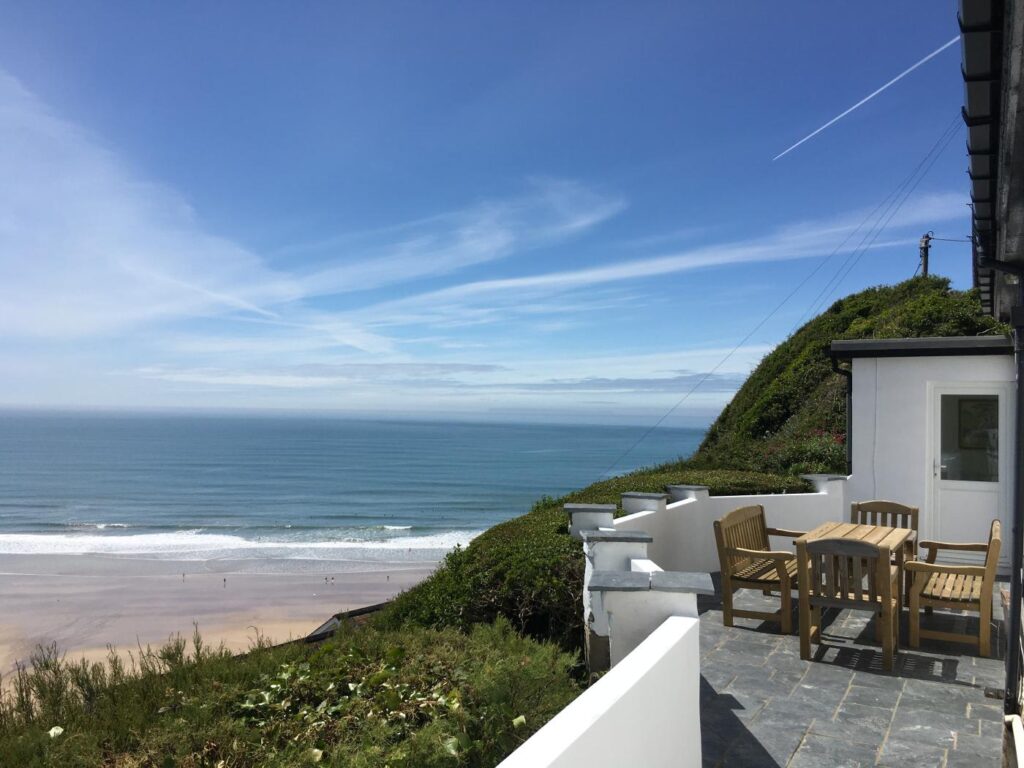 Beachfront cottage in North Devon with sea views